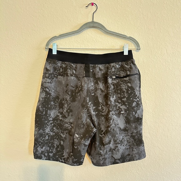 NWT Lululemon License to Train Linerless Short 7"/ Size: M / color: TXAB - Picture 3 of 6